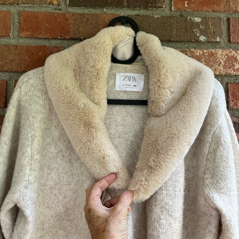 Zara Women's Soft Tan Detachable Fur Collar Cardigan